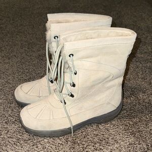Women's Cream Winter Boots